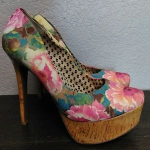 Jessica Simpson heels